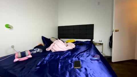 xStarGazingx online show from 02-25-25, 04:03