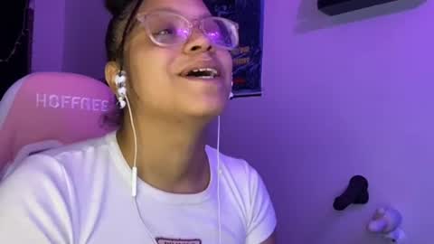 xStarGazingx online show from 06-19-26, 07:45