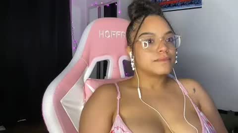 xStarGazingx online show from 06-20-26, 10:12