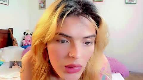 Snapshot of xthesexyboyx chatting on 02-14-26, 04:26 Femboy Exotic online show from 02-14-26, 04:26