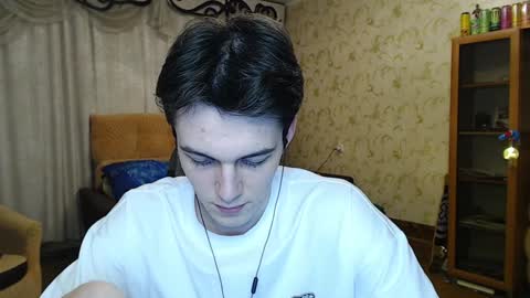 traqqq online show from 12-19-24, 07:40