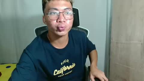 Snapshot of xurdreamboyx chatting on 12-05-24, 10:44 Marjune online show from 12-05-24, 10:44