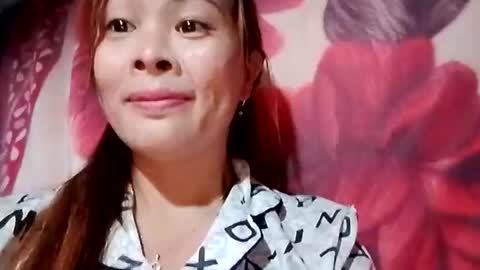 xuxulove00 online show from 12-05-25, 12:41