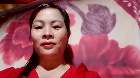 xuxulove00 online show from 12-23-25, 12:19