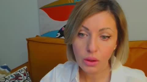 xvaleriax0 online show from 02-06-26, 06:11