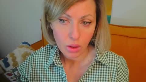 xvaleriax0 online show from 02-08-26, 02:53