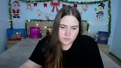 Snapshot of xx_daniella_xx chatting on 12-15-24, 11:31 xx daniella xx online show from 12-15-24, 11:31