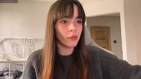 Snapshot of xx_lily chatting on 04-28-26, 10:09 Lily online show from 04-28-26, 10:09