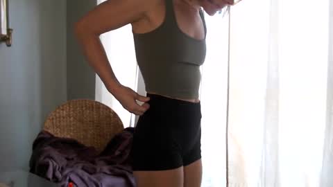 HOTWIFE MILF XXEMBERRAEXX online show from 09-08-25, 02:16