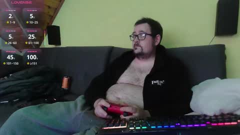 Snapshot of xxevoker chatting on 10-14-25, 11:33 xxevoker online show from 10-14-25, 11:33