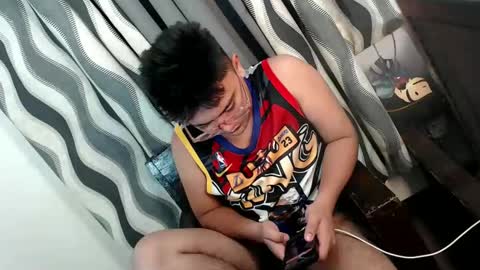 Snapshot of xxhotloyd_cummerx chatting on 01-14-25, 02:11 Loyd online show from 01-14-25, 02:11