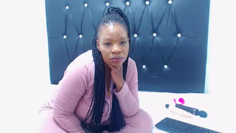 Xxjuicylipsxx online show from 03-17-26, 01:10