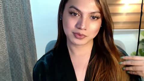 Snapshot of xxjulielovesyouxx chatting on 12-29-24, 04:30 July online show from 12-29-24, 04:30