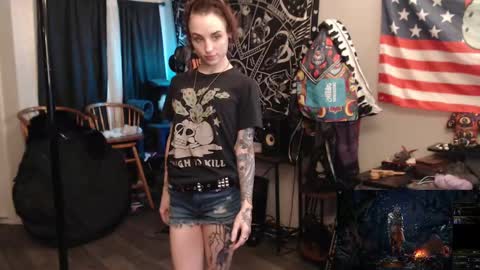 Snapshot of xxlilithmoonxx chatting on 10-04-25, 03:15 Lilith online show from 10-04-25, 03:15