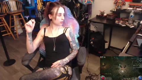 Snapshot of xxlilithmoonxx chatting on 10-19-25, 02:45 Lilith online show from 10-19-25, 02:45