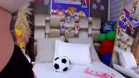Snapshot of xxmile_ chatting on 07-09-26, 12:20 Milena online show from 07-09-26, 12:20