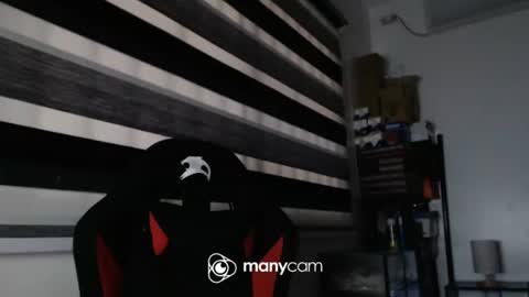 Snapshot of xxmonsterbigcockxx chatting on 01-23-25, 04:41 Kaycee online show from 01-23-25, 04:41