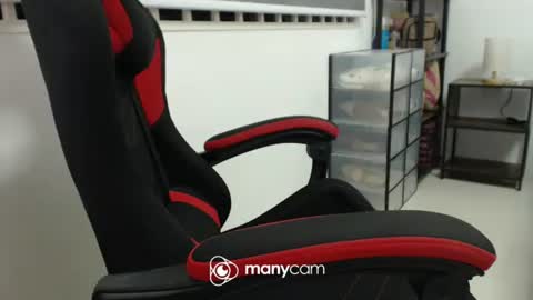 Snapshot of xxmonsterbigcockxx chatting on 02-19-25, 03:06 Kaycee online show from 02-19-25, 03:06
