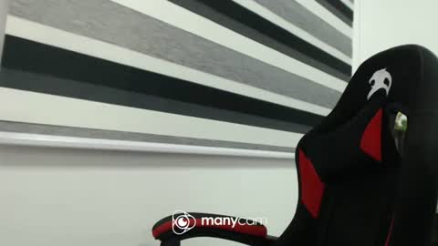 Snapshot of xxmonsterbigcockxx chatting on 03-04-25, 02:21 Kaycee online show from 03-04-25, 02:21