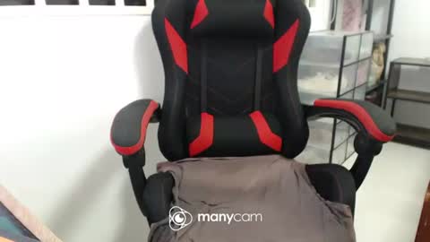  Kaycee  online show from 11-17-25, 04:07