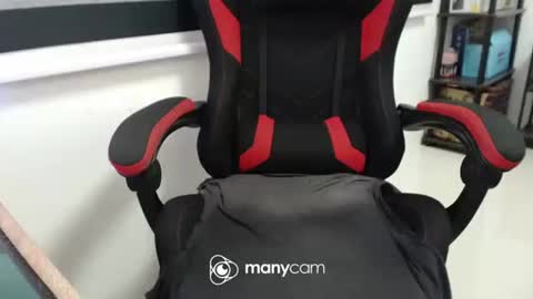  Kaycee  online show from 12-19-25, 10:33