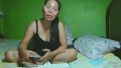 Snapshot of xxsexypinayxx chatting on 02-11-25, 07:48 xxsexypinayxx online show from 02-11-25, 07:48