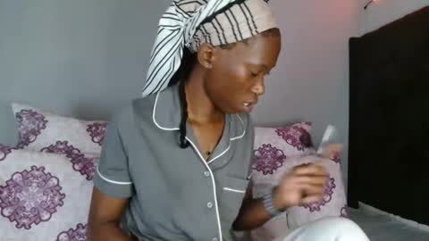 Snapshot of xxsexytalia28 chatting on 01-17-26, 10:53 xxsexytalia28 online show from 01-17-26, 10:53