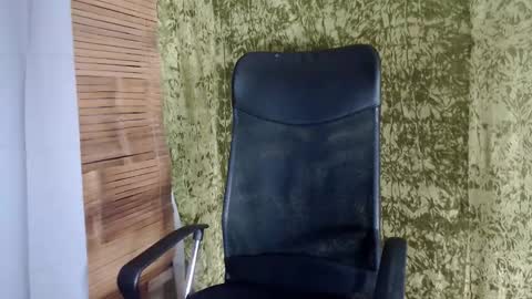 Snapshot of xxskinny_alonzoxx chatting on 12-10-24, 12:50 Ali online show from 12-10-24, 12:50