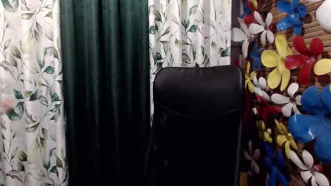 Ali online show from 10-31-25, 05:03