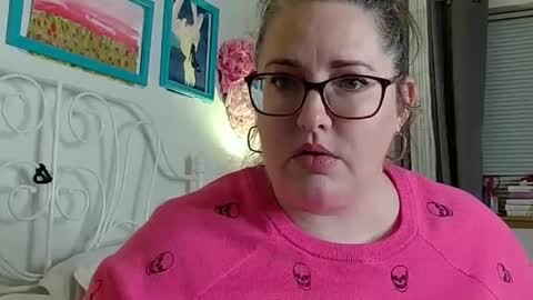 Strawberry Jane online show from 01-20-25, 03:04