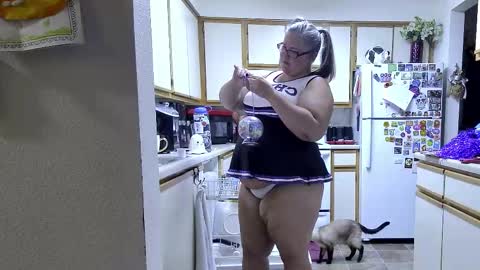 Strawberry Jane online show from 09-25-25, 02:48