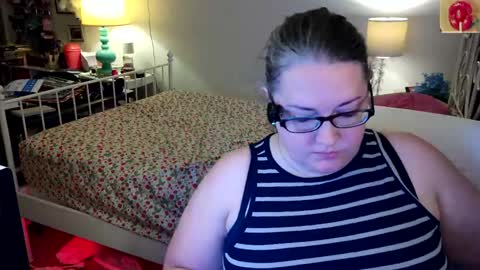 Strawberry Jane online show from 05-22-26, 03:57