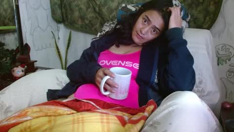 Snapshot of xxx_morena chatting on 02-14-25, 04:15   LILI  online show from 02-14-25, 04:15