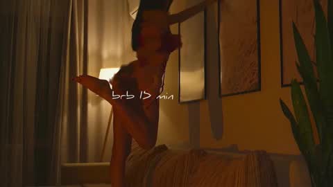 Molly online show from 02-11-26, 01:16