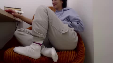 Lola online show from 02-19-25, 01:50