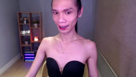 Snapshot of xxxfuckgirlyumsxxx chatting on 01-19-25, 05:48 Your Princess Yums online show from 01-19-25, 05:48