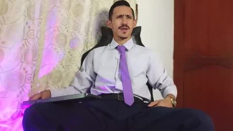 Snapshot of xxxhome_alonexxx chatting on 04-14-26, 07:53 Kev online show from 04-14-26, 07:53
