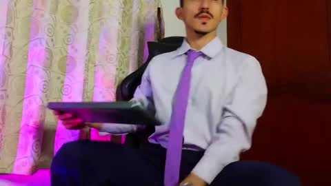 Snapshot of xxxhome_alonexxx chatting on 05-07-26, 08:47 Kev online show from 05-07-26, 08:47