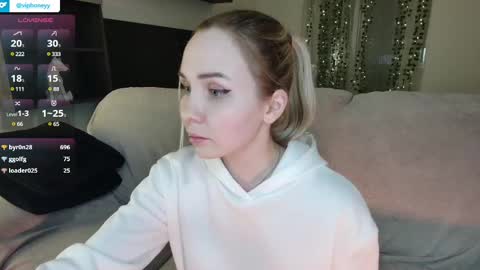 Snapshot of xxxhoneyxx chatting on 02-10-25, 05:25 Onlyfanz online show from 02-10-25, 05:25