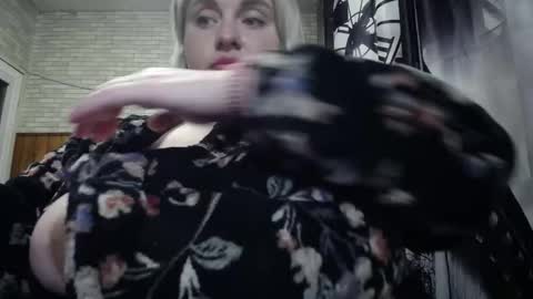 Lana online show from 03-25-26, 07:42