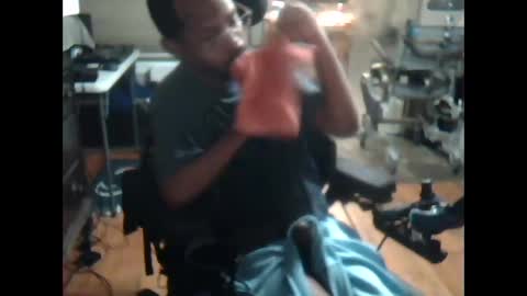 Snapshot of xxxonwheelz chatting on 11-06-25, 01:28 xxxonwheelz online show from 11-06-25, 01:28