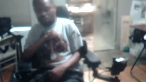 Snapshot of xxxonwheelz chatting on 07-11-26, 11:39 xxxonwheelz online show from 07-11-26, 11:39