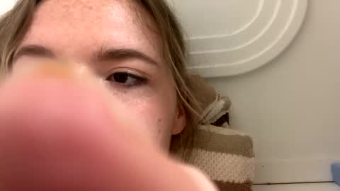 Snapshot of xxxsam_rosexxx chatting on 02-25-25, 04:03 xxxsam_rosexxx online show from 02-25-25, 04:03