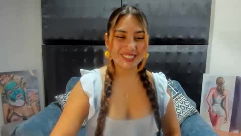 Snapshot of xxxsarita_cute chatting on 04-28-26, 02:27 Sara online show from 04-28-26, 02:27