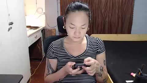 Melissa online show from 05-04-26, 02:29