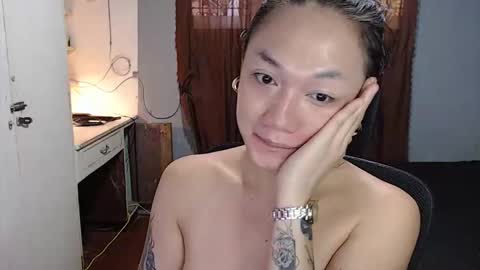 Melissa online show from 05-17-26, 02:42