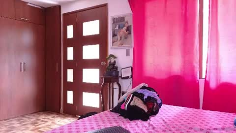 xxxtatianabustyxxx online show from 06-09-26, 07:25