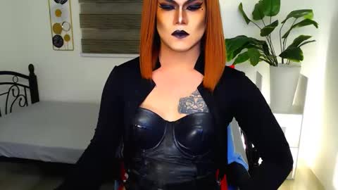 QueenMarina online show from 05-17-26, 06:33