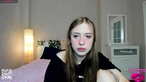 Lina online show from 09-27-25, 09:03