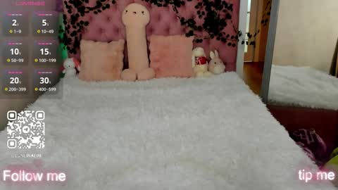 Lina online show from 11-20-25, 05:12